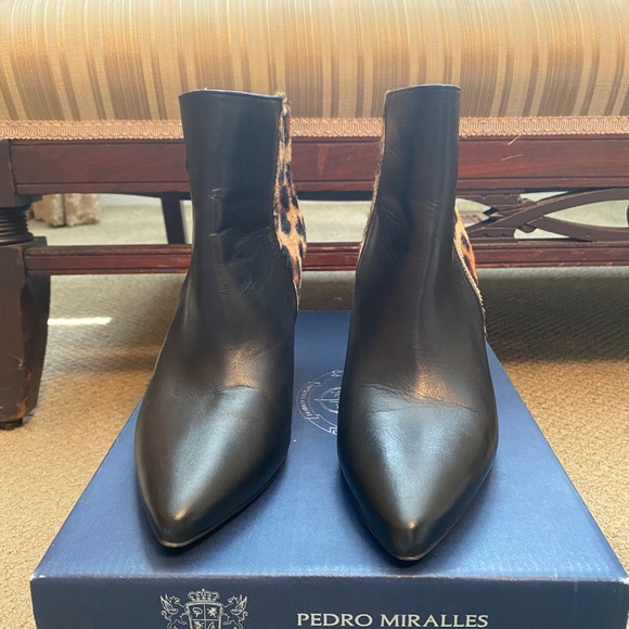 Pedro Miralles Leather Animal Print Heeled Booties 39 (worn once) STUNNING! - Picture 3 of 8